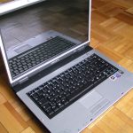Продам по запчастям ноутбук Samsung NP-P55.