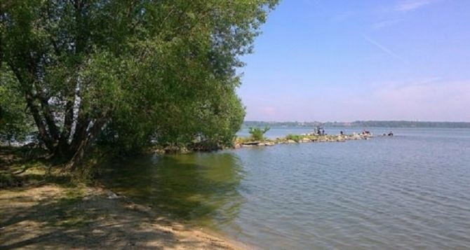 База отдыха на берегу реки Северский Донец
